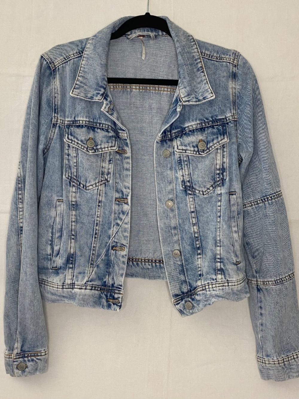 Free People Denim Jean Jacket Long Sleeve Button Up Size Medium